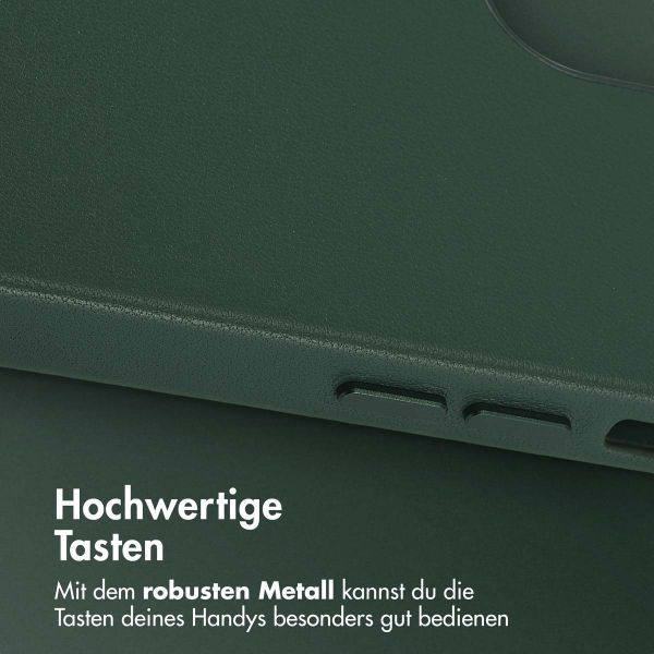 Accezz MagSafe Leather Backcover für das iPhone 12 (Pro) - Cedar Green