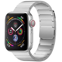 Selencia Edelstahl Magnetarmband für das Apple Watch Series 1 bis 9 / SE (38/40/41 mm) | Series 10 / 11 (42 mm) - Silber
