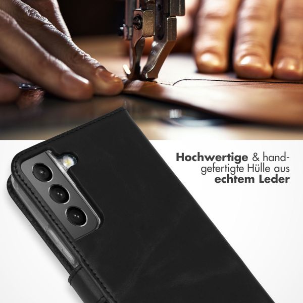 Selencia Echtleder Klapphülle Samsung Galaxy S22 - Schwarz