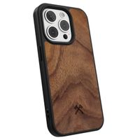 Woodcessories Bumper Case MagSafe für das iPhone 15 Pro - Walnut