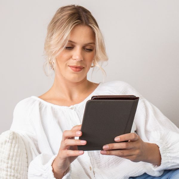 imoshion Vegan Leather Klapphülle Kobo Clara HD - Dunkelbraun