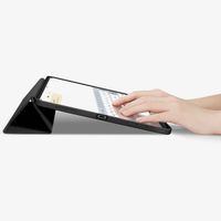 Spigen Urban Fit Klapphülle für das iPad Pro 13 (2024) M4 - Schwarz