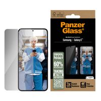 PanzerGlass Ultra Wide Fit Antibakterieller Screen Protector mit Sichtschutz inkl. Applikator für das Samsung Galaxy S25