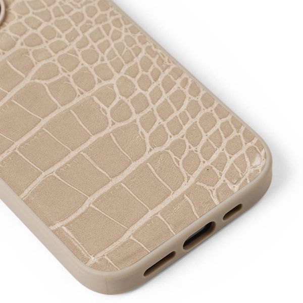 iDeal of Sweden Vegan Leather Back Cover für das iPhone 15 Pro - Warm Beige Croco