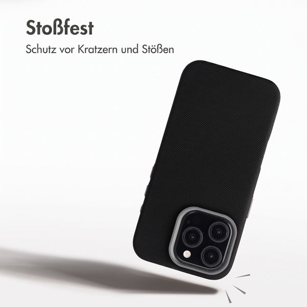 Accezz Mesh Backcover mit MagSafe Apple iPhone 15 Pro - Schwarz