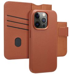 Accezz 2-in-1 Klapphülle aus Leder mit MagSafe für das iPhone 15 Pro - Sienna Brown