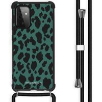 imoshion Design Hülle mit Band für das Samsung Galaxy A72 - Panther Illustration