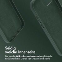 Accezz MagSafe Leather Backcover Apple iPhone 13 - Cedar Green