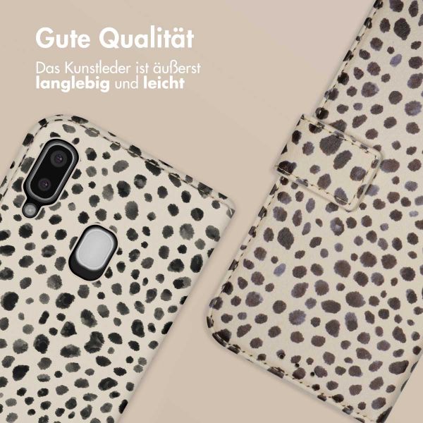 imoshion Design Klapphülle für das Samsung Galaxy A20e - Black And White Dots