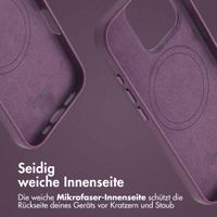 Accezz MagSafe Leather Backcover für das Apple iPhone 16 Pro - Heath Purple