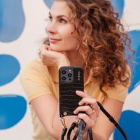 Dutchies Back Cover mit Kartenfach Apple iPhone 13 Pro - Crocodile Chic