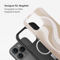 Selencia Vivid Tough Back Cover mit MagSafe für das iPhone 15 Pro - Desert Waves Beige