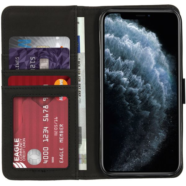imoshion Luxuriöse Klapphülle Apple iPhone 12 (Pro) - Braun