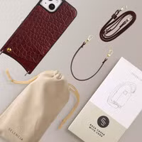 Selencia Nova Croco HandyHülle mit Kordel und Kartenhalter Apple iPhone 14 / 13 - Burgundy