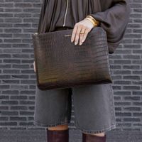 Selencia Croco Laptop Hülle 15-16 Zoll - Laptop Sleeve - Choco Brown
