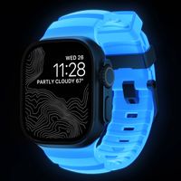 Nomad Rocky Point Armband für das  Apple Watch Series 1 t/m 11 / SE / Ultra (44/45/46/49 mm) - Icy Blue Glow Black