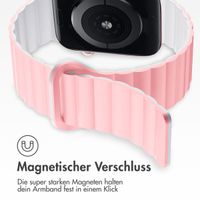 imoshion Magnetisches Silikonarmband für das  Apple Watch Series 1 t/m 11 / SE / Ultra (44/45/46/49 mm) - Roze & Wit / Pink & White