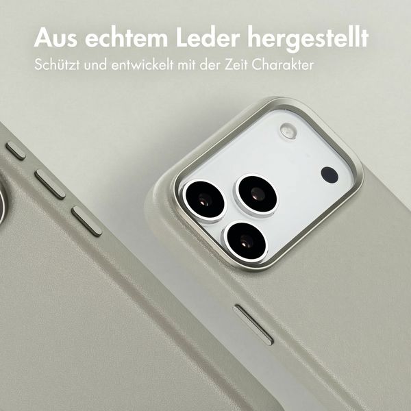 Accezz MagSafe Leather Backcover Apple iPhone 18 Pro / 17 Pro - Light Grey