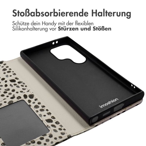 imoshion Design Klapphülle für das Samsung Galaxy S24 Ultra - Black And White Dots