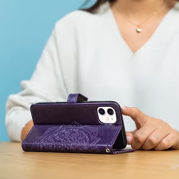 imoshion Mandala Klapphülle Oppo A73 (5G) - Violett