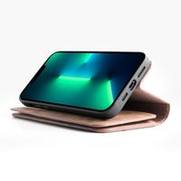 Wachikopa Multi Wallet Bookcase für das iPhone 13 Pro - Camel