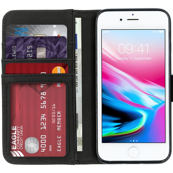 imoshion Luxuriöse Klapphülle Apple iPhone SE (2022 / 2020) / 8 / 7 / 6(s) - Hellblau