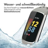 imoshion Silikon Sportarmband mit Löchern für die Fitbit Charge 5 / Charge 6 - Grau