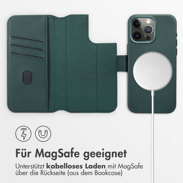 Accezz 2-in-1 Klapphülle aus Leder mit MagSafe Apple iPhone 15 Pro Max - Cedar Green