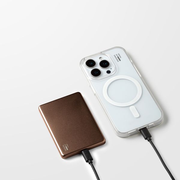 iDeal of Sweden Slim MagSafe Powerbank 5.000 mAh - Kabellose Powerbank - Mocha Mousse