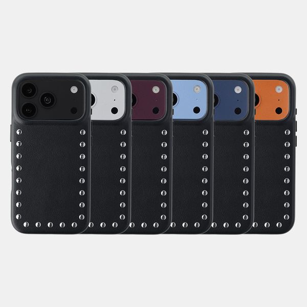 Selencia Studs Backcover mit MagSafe Apple iPhone 18 Pro Max / 17 Pro Max - Velvet Black