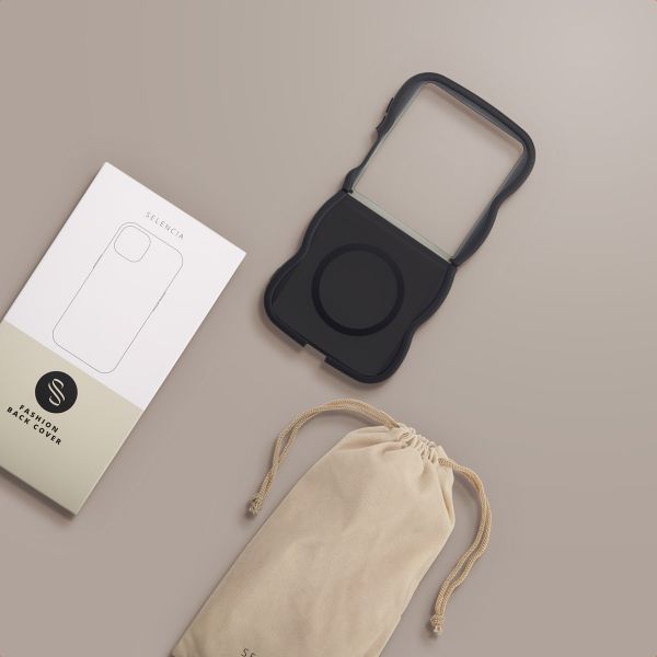 Selencia Wavy Backcover mit MagSafe Samsung Galaxy Z Flip 7 - Schwarz