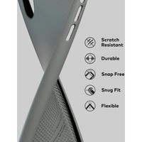 RhinoShield SolidSuit Backcover für das iPhone 12 (Pro) - Carbon Fiber Black