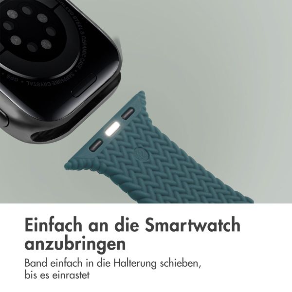 imoshion Geflochtenes Silikonarmband für die Apple Watch Series 1 bis 10 / SE / Ultra (2) (44/45/46/49 mm) - Dunkelgrün