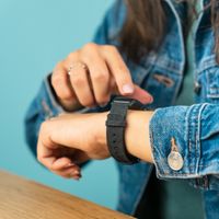 imoshion Nylon-Armband für die Fitbit Versa 2 / Versa Lite - Schwarz