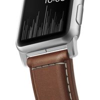 Nomad Traditionelles Lederarmband für die Apple Watch Series 1 bis 10 / SE / Ultra (2) (44/45/46/49 mm) - Braun/Silber