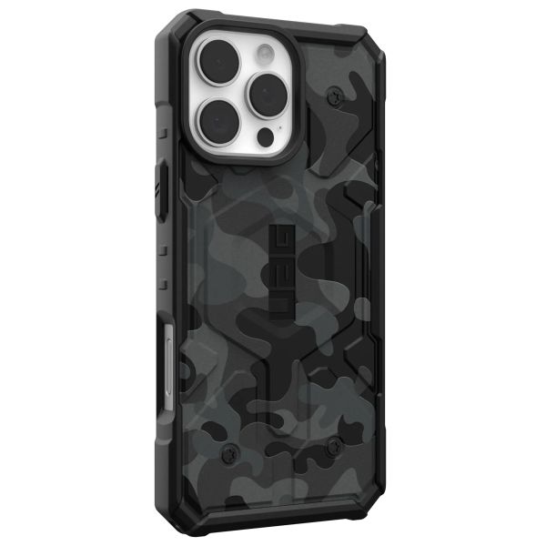UAG Pathfinder Case für das Apple iPhone 16 Pro Max - Midnight Camo