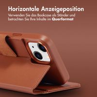 Accezz 2-in-1 Klapphülle aus Leder mit MagSafe Apple iPhone 14 - Sienna Brown