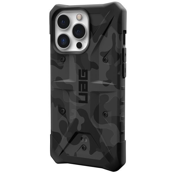 UAG Pathfinder Case für das iPhone 13 - Midnight Camo