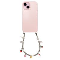 Selencia Rivièra MagSafe Backcover mit abnehmbaren Haken für das Apple iPhone 15 - Sorbet Pink + Chain Charm - Silver