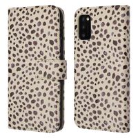 imoshion ﻿Design Klapphülle für das Samsung Galaxy A41 - Black And White Dots