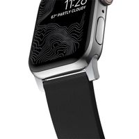 Nomad Active Pro Band für die Apple Watch Series 1 bis 10 / SE / Ultra (2) (44/45/46/49 mm) - Schwarz/Silber