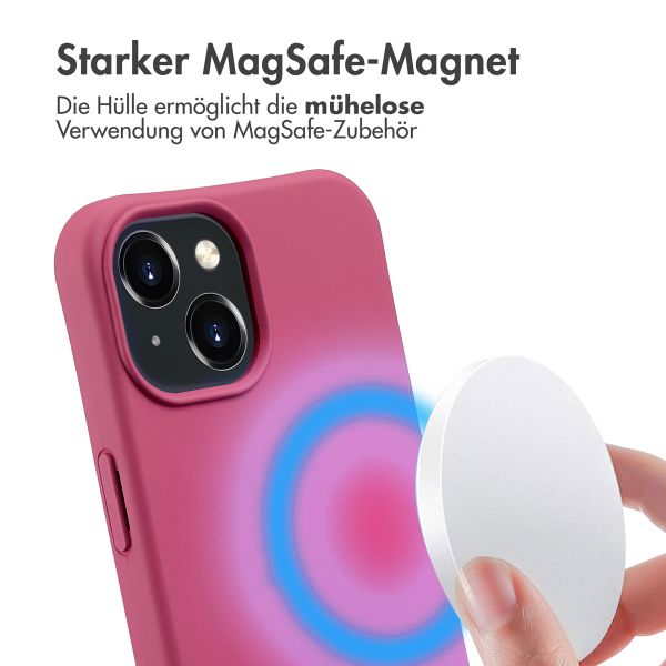 imoshion Color Backcover mit abnehmbarem Handykette und MagSafe Apple iPhone 15 - Raspberry