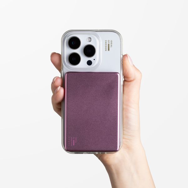 iDeal of Sweden Slim MagSafe Powerbank 5.000 mAh - Kabellose Powerbank - Cherry Lacquer