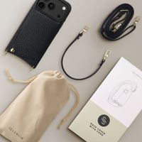 Selencia Nova HandyHülle mit Kordel und Kartenhalter Apple iPhone 18 Pro Max / 17 Pro Max - Schwarz