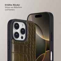 Selencia Nova Croco HandyHülle mit Kordel und Kartenhalter Apple iPhone 16 Pro - Dark Olive