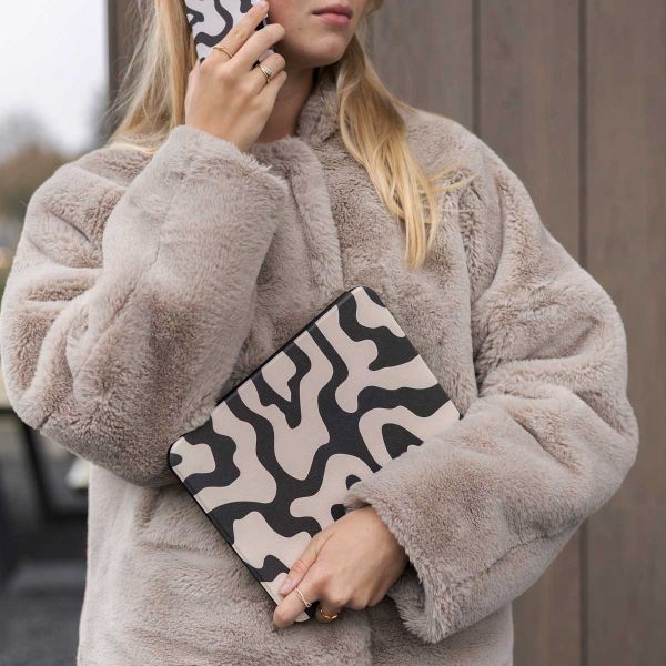 Selencia Vivid Klapphülle Samsung Galaxy Tab A9 Plus - Art Wave Black