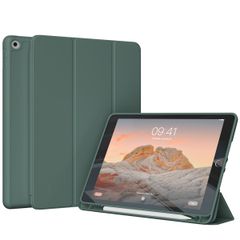 Accezz Smarte Klapphülle aus Silikon Apple iPad 9 (2021) 10.2 Zoll / iPad 8 (2020) 10.2 Zoll / iPad 7 (2019) 10.2 Zoll - Dunkelgrün