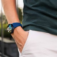 imoshion Flexibles Silikonarmband für das Samsung Galaxy Watch 8 (Classic) - 40 / 44 / 46mm - Dunkelblau