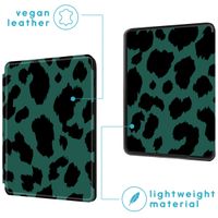 imoshion Design Slim Hard Case Sleepcover für das Amazon Kindle (2024) / Amazon Kindle (2022) 11th gen - Green Leopard