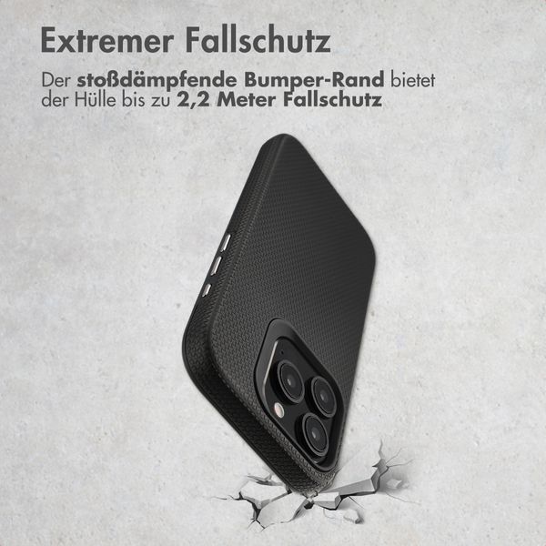 Accezz Tough Back Cover mit MagSafe Apple iPhone 15 Pro - Schwarz